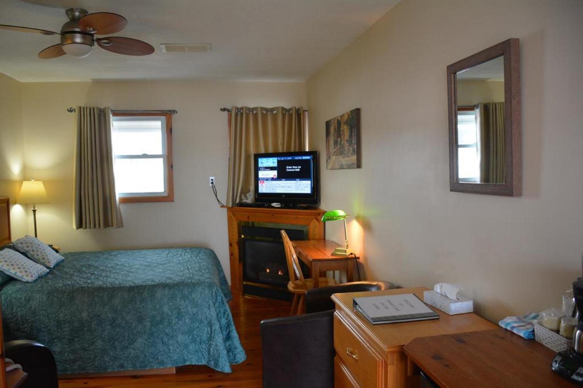 Dewar'S Inn And Cottages Prescott Room photo